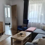 Na Kvetnej - Vlastna Zahrada, Parkovanie *