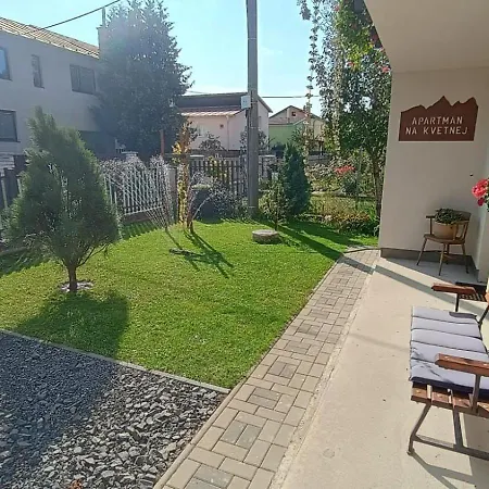 Apartmán Na Kvetnej - Vlastna Zahrada, Parkovanie Poprad
