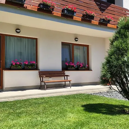 Na Kvetnej - Vlastna Zahrada, Parkovanie *